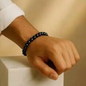 Men's Striking black natural Obsidian Bead Stretch Bracelet